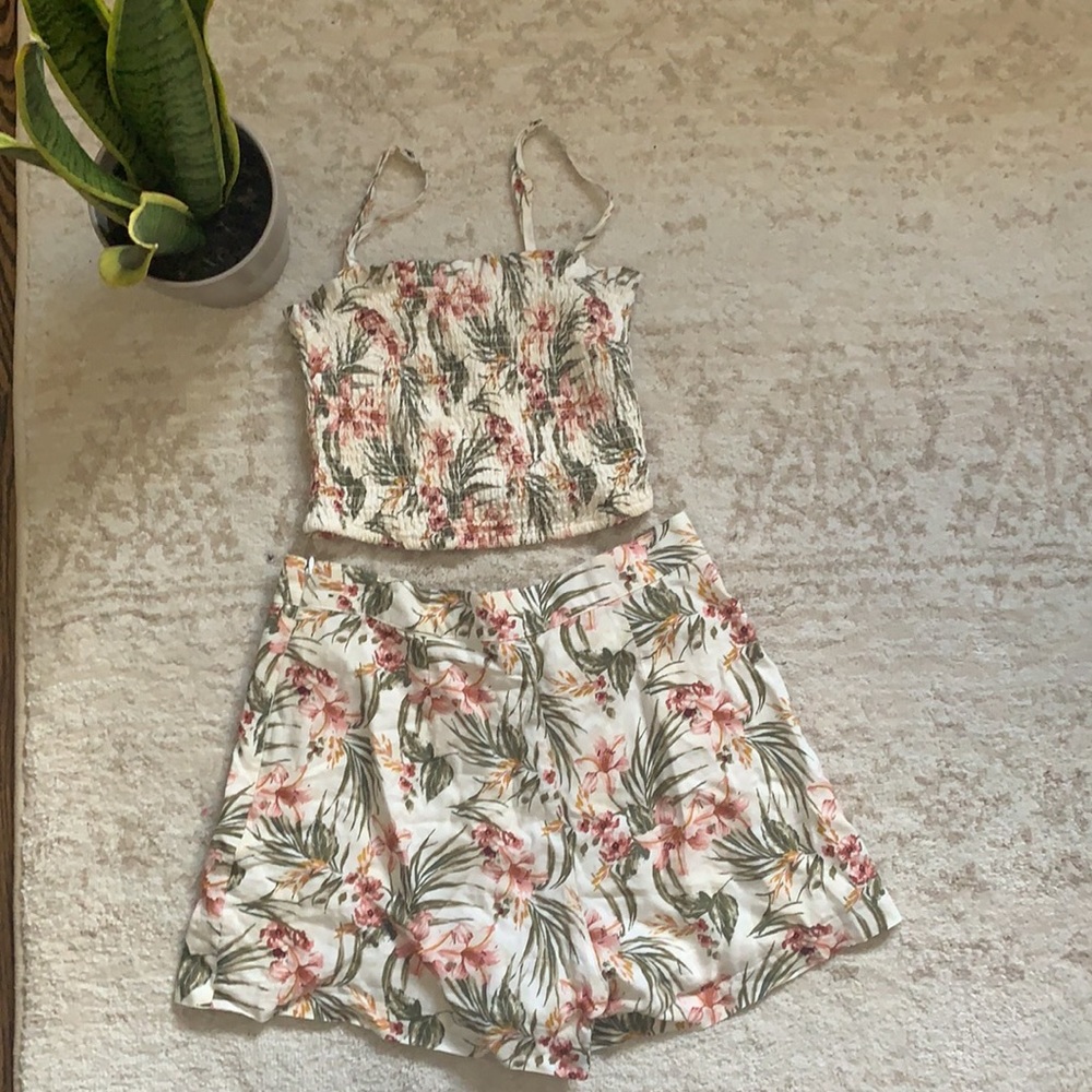High waisted shorts and crop top floral two piece